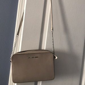 Michael kors crossbody bag